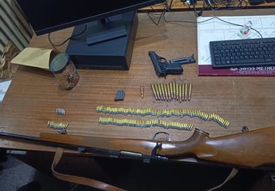 Уапсени четворица по претрес во Гостивар- пронајдени дрога, оружје и муниција