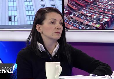 Костадиновска Стојчевска: Владата да не се иззема од зголемување на минималецот