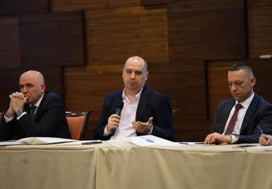 Претседателот на СДА Македонија Хоџиќ на регионална конференција „Геополитички промени и положбата на Бошњаците во Западен Балкан“