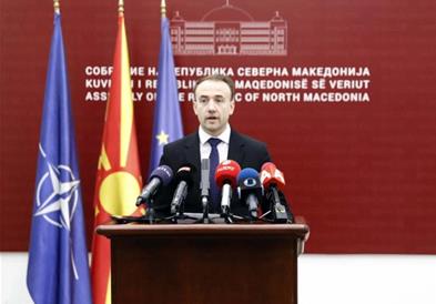 Стојаноски: Предложени законски измени со кои платите на функционерите се намалуваат за 10–13 илјади денари, средствата остануваат за граѓаните