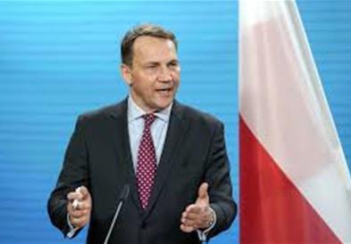 Сикорски: Одбраната од евентуална руска агресија би чинела 1,2 билиони евра