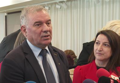 Две ипол месечно доенче е најмалиот пациент со спинална мускулна атрофија, се лекува на Детската клиника