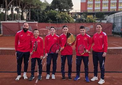 Млади македонски тенисери на развоен шампионат во Анталија