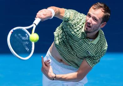 Медведев со неверојатен успех