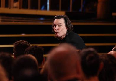 Фото: Џим Кери по долго време во јавност- „Претерал со операциите“