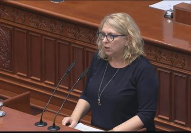 Николова: Предложените заменици министри се партиски кадри наместо експерти,  уште едно лицемерие на Владата
