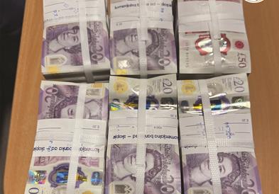 Царинска управа: На Меѓународниот аеродром Скопје откриени непријавени 150 илјади британски фунти