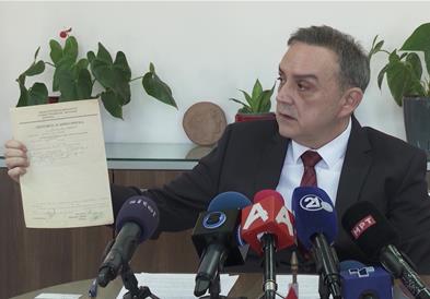 Муцунски: ЕУ членка му забрани влез на адвокат кој ги брани правата на Македонците 