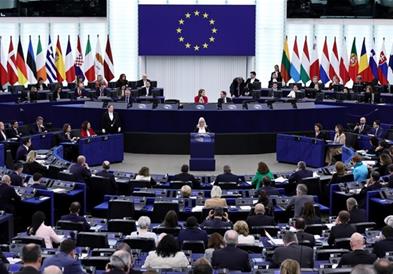 Европа воведува построги правила за депортирање мигранти, за левицата тоа е загрижувачки преседан