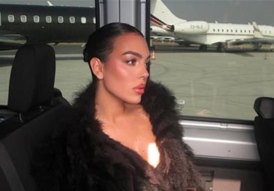 Георгина Родригез со децата со приватен авион го напушти Ријад и замина во Шпанија 