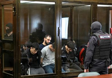 Руски воен суд им изрече доживотен затвор на сторителите на терористичкиот напад во концертната сала во Москва