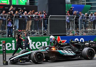 Мерцедес направи корекција на предното крило на нивните болиди по жалбата од Ферари