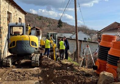 Во Преспа продолжува изградбата на канализациона мрежа и пречистителна станица