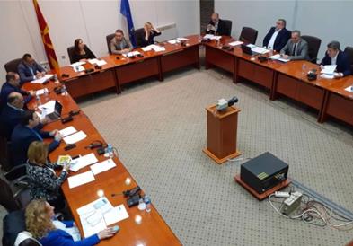 Државниот јавен обвинител не може да има двојно државјанство - изгласаа пратениците на собраниската Комисија за политички систем и односи меѓу заедниците