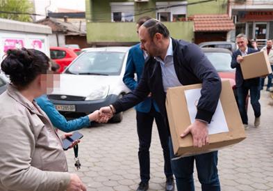 Ѓорѓиевски по повод Рамазан Бајрам, подели над 50 пакети со прехранбени производи на сограѓани од исламска вероисповед