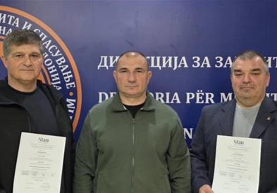 ДЗС: Два нови пилота за гаснење пожари на отворено, со што сега има вкупно пет со дозвола за „ер трактор“