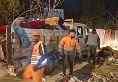 ЈП Комунална хигиена - Скопје отстрани диви депонии на пластичарска улица и во Старата скопска чаршија