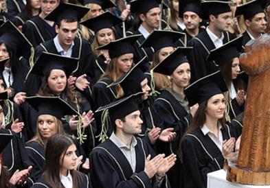 Жените во Македонија повеќе магистрираат и докторираат од мажите