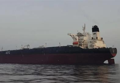 Нема истекување на нафта по нападот на кувајтскиот танкер во близина на пристаништето во Дубаи