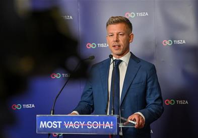 Кој е Петер Маѓар, новиот премиер на Унгарија?