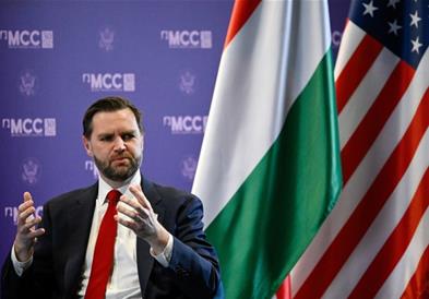 Венс, изјави дека е „тажен“ поради изборниот пораз на Орбан, но САД се подготвени да соработуваат со неговиот наследник
