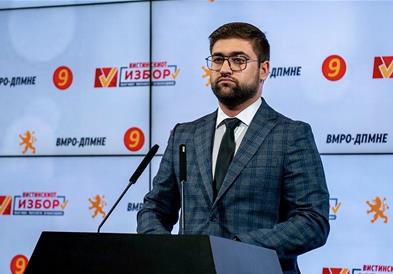 Манасиевски до Жерновски: Во чија сопственост е ултра модерниот мерцедес кој го возиш?