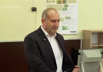 Парламентарни избори во Бугарија, поранешниот претседател Радев јасен фаворит