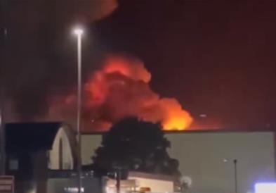 Голем пожар избувна во британската база од која американските бомбардери летаат кон Иран (ВИДЕО)