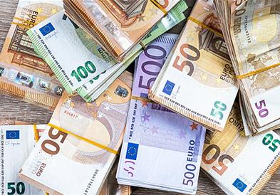 Странците во Македонија лани потрошиле рекордни 52 милиони евра на онлајн производи 