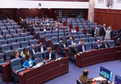 Пратенички прашања – меѓуетничките односи, евроинтеграцијата, полициските акции доминантни теми