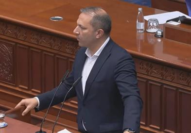 Спасовски до Трипуновски: Дали 1.500 вработени во земјоделство ги оставивте без здравствено осигурување?