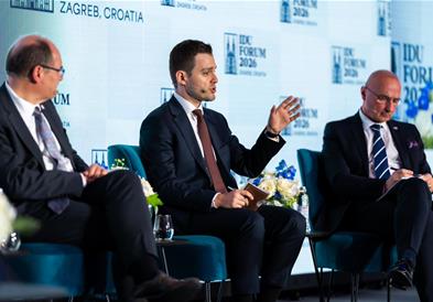 Муцунски на IDU Форумот во Загреб: Европа мора да направи исчекор кон проширување
