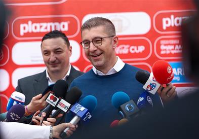 Мицкоски: Владата вложува во спортот, тоа е иднината на Македонија