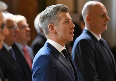 Со денешното полагање заклетва, Петер Маѓар и официјално ја презема власта во Унгарија