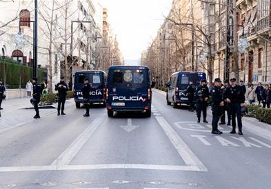 Пукање во јужна Шпанија: Двајца мртви, четворица ранети