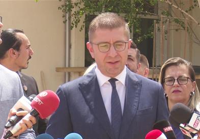 Мицкоски: Поддржувам право на протест но не и прекршување на закон за знаме, химна и Устав