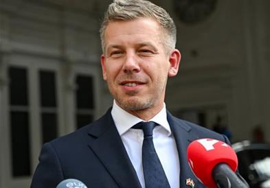 Петер Маѓар разговарал со Урсула фон дер Лајен, па најави договор за европските пари 