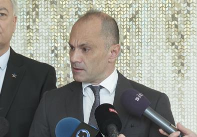 Филипче тврди дека власта сее страв кај граѓаните за уставните измени
