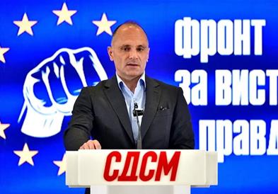 Филипче: Мицкоски со чудно задоволство зборува за чекање со децении надвор од Европа