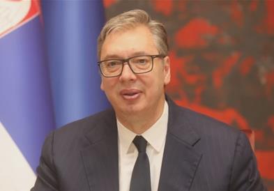 Вучиќ во Тиват: Се надеваме на измена на правилата за влез во ЕУ 