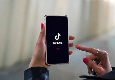 „Барај ме на TikTok“ наскоро ќе стане вообичаена фраза