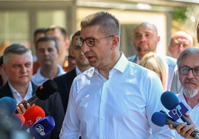 Мицкоски: До крајот на месецов ќе заврши реконструкцијата на Владата, ќе бидат опфатени и пониските ешалони