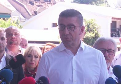 Од понеделник намалување на цената на горивата, најави Мицкоски