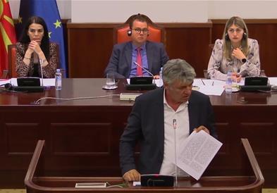Во напната атмосфера тече расправата по амандманите на законот за правична застапеност 