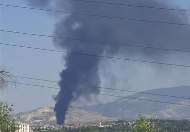Гори дива депонија во Шуто Оризари