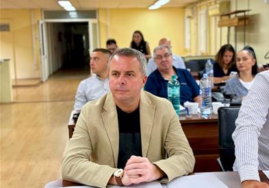 Герасимовски: Срамота е што советничката група на ВМРО-ДПМНЕ ги блокира вработувањата на административно технички персонал 