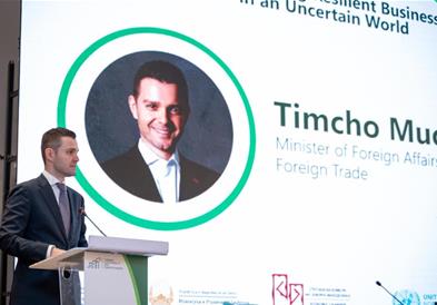 Министерот Муцунски во официјална посета на  Катар