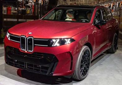 BMW го враќа V8 моторот