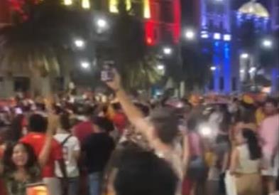 Канал 5 во  Малага: Илјадници навивачи излегоа на улиците за да ја прослават победата (ВИДЕО)