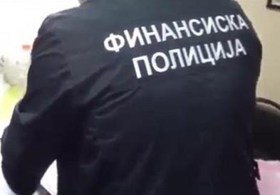 Вработен во тетовскиот универзитет крадел пари од студентите, финансиската полиција му поднесе кривична 